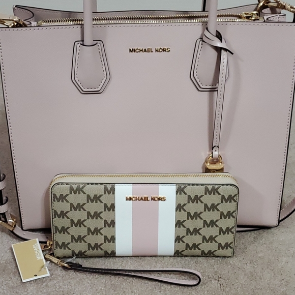 MK Wallet - Picture 5 of 6